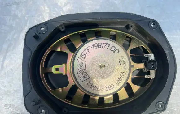 Ford Mondeo Mk III Front door speaker 1S7F19B171DD