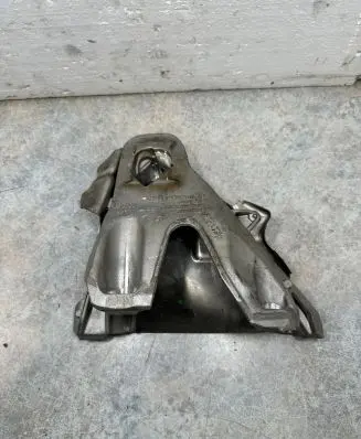 BMW X5 F15 Engine mounting bracket 6876284 6876280 22116876284