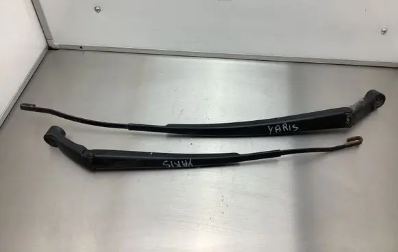 Toyota Yaris Front wiper blade arm 3151819