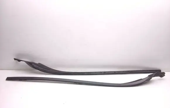 Volvo V60 Windshield trim 31335864 31335865