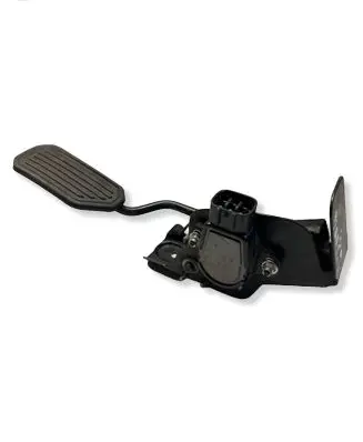 Toyota Avensis Verso Accelerator throttle pedal 8928152011 1983003031 02K21