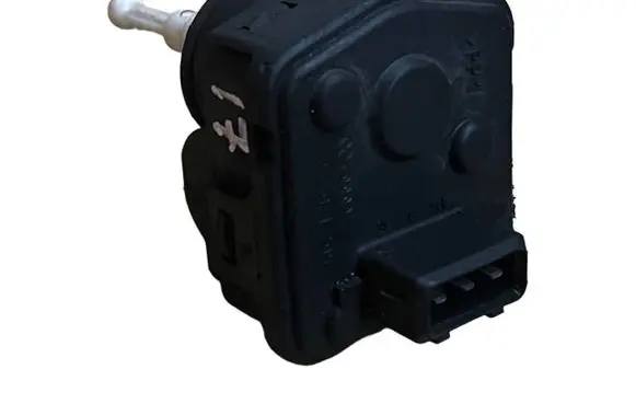 Headlight level adjustment motor