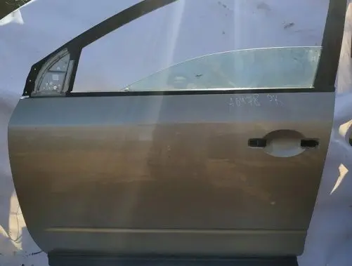 Nissan Murano Z50 Front door geltonos