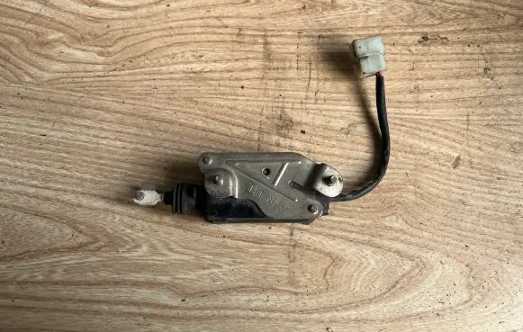 KIA Sephia Central locking motor 