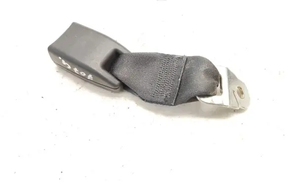 Mazda 2 Rear seatbelt buckle
