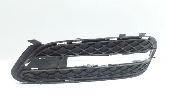 Mercedes-Benz E W212 Front bumper lower grill A2128851723