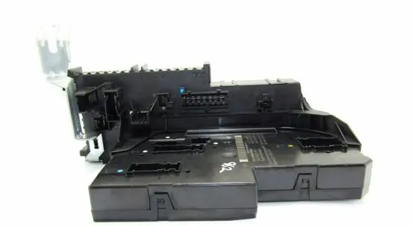 Mercedes-Benz E W212 Fuse module 5DK01102389
