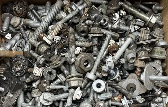 Audi Q3 F3 Nuts/bolts 