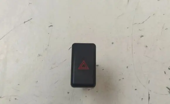 Mazda 3 I Hazard light switch
