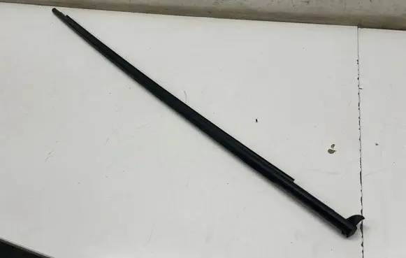 Seat Arona Front door glass trim molding 