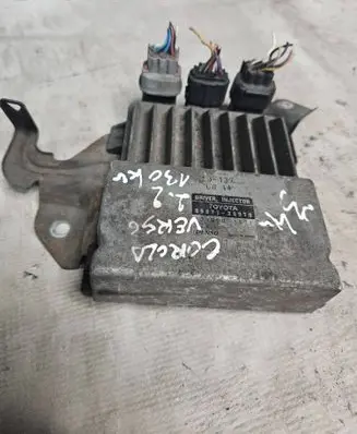 Toyota Avensis T250 Fuel injection control unit/module 8987120070 1310001371