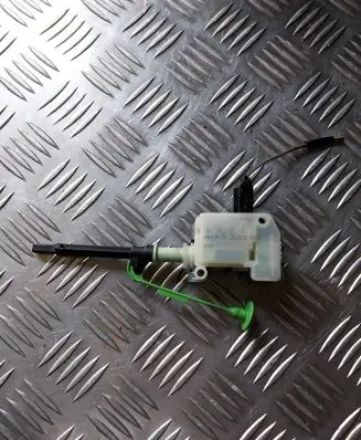 Volvo XC60 Central locking motor 86113136