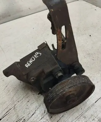Renault 19 Power steering pump