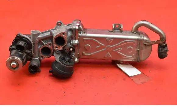 Volkswagen PASSAT B6 EGR valve cooler 03L131512C