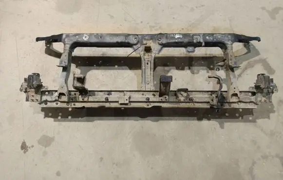 Nissan Pathfinder R51 Radiator support slam panel