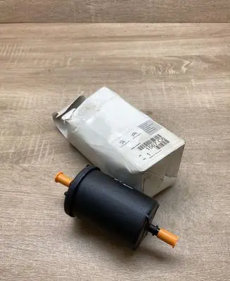 Peugeot 206 Fuel filter 1567C6 9647867780