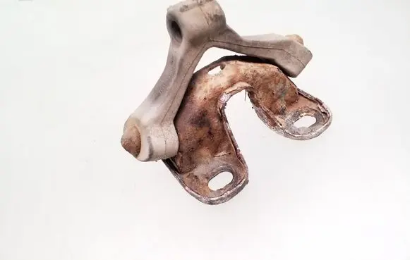 Skoda Octavia Mk2 (1Z) Muffler mount bracket/holder 6Q0253147