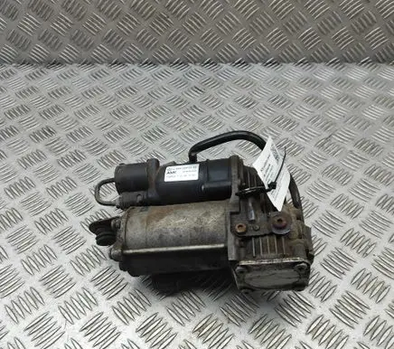 Mercedes-Benz S C217 Air suspension compressor/pump A0993200104