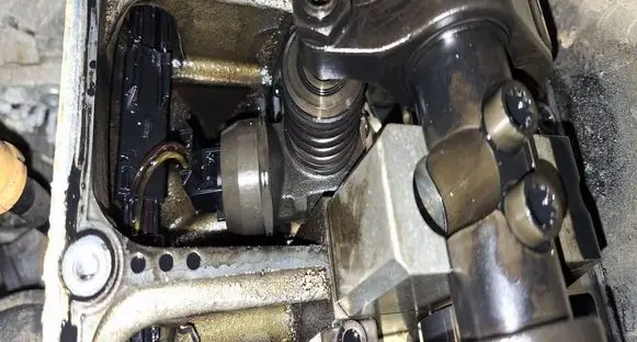 Skoda Roomster (5J) Fuel injector 