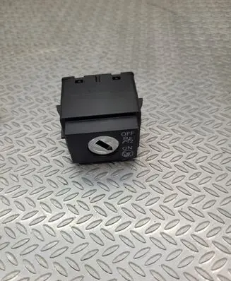 Passenger airbag on/off switch