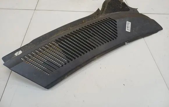 Renault Scenic I Wiper trim 8200050331