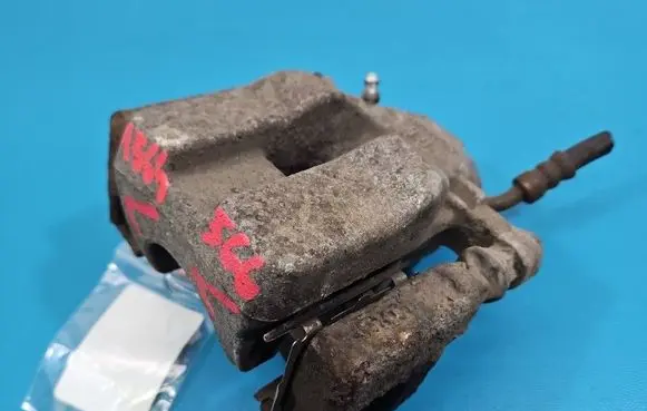 Toyota RAV 4 (XA40) Rear brake caliper IMPRK1564566