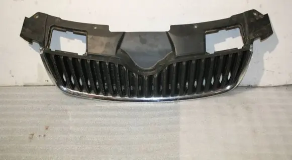 Skoda Fabia Mk2 (5J) Front grill 5J0853668A