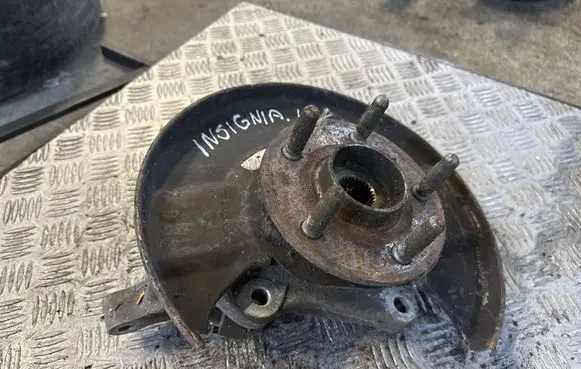 Opel Insignia A Front wheel hub