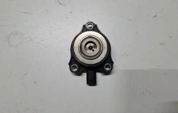 Mercedes-Benz S W221 Camshaft vanos timing valve TM5620 A2720510177 2720510177