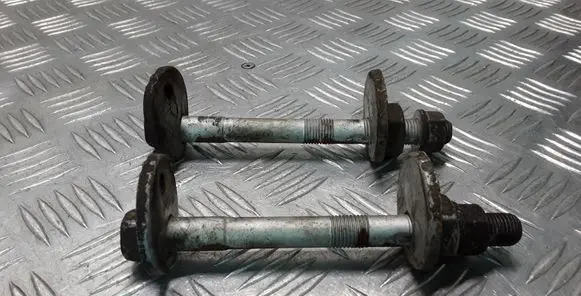 Toyota Land Cruiser (J120) Rear suspension camber bolt 