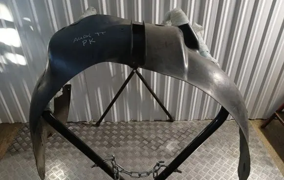 Audi TT Mk1 Front wheel arch liner splash guards