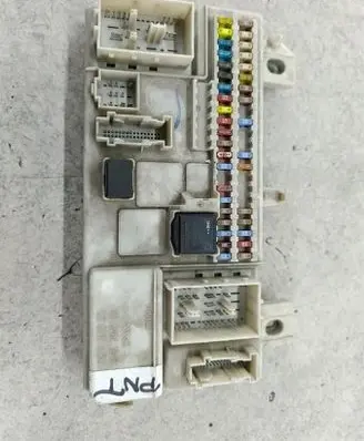 Volvo V50 Fuse box set 519096127