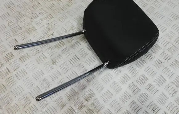 Mercedes-Benz B W246 W242 Front seat headrest 