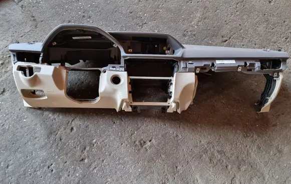 Mercedes-Benz E W212 Dashboard A2126802387 A2128603002
