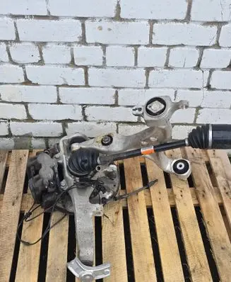 Mercedes-Benz GLE (W166 - C292) Front wheel hub spindle knuckle 16610 16604