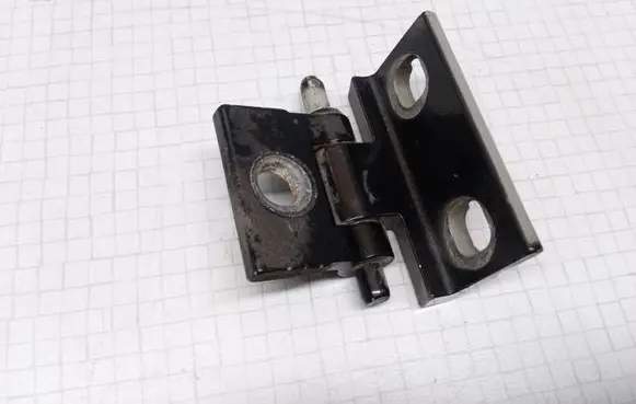 Volvo V70 Front door upper hinge