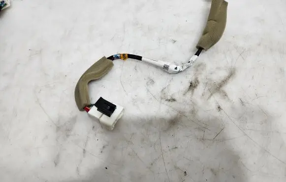 Subaru Outback Front door wiring loom 81870AJ050