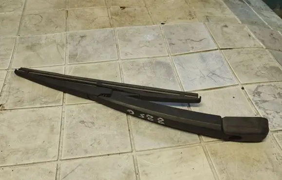 Mazda 5 Rear wiper blade 