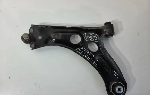 Opel Corsa F Front control arm 000098