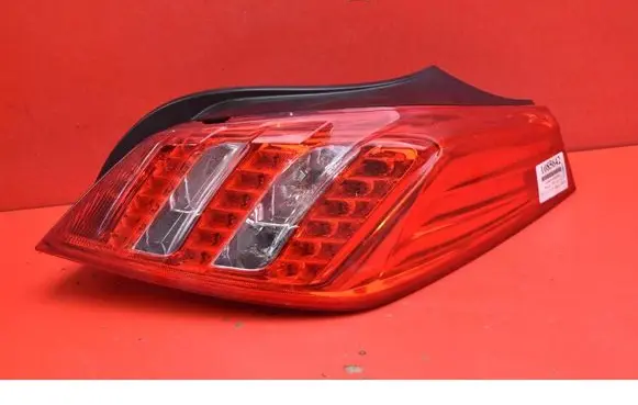 Peugeot 508 RXH Rear/tail lights 9686293680
