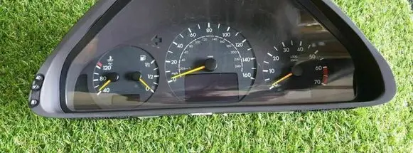 Mercedes-Benz E W210 Speedometer (instrument cluster) A2105405948