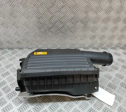 Mercedes-Benz SLC R172 Air filter box A2740901701