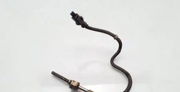 Infiniti Q70 Y51 Exhaust gas temperature sensor A0009053601