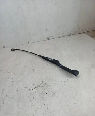 Audi A6 S6 C4 4A Front wiper blade arm 4A1955408A