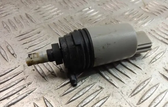 BMW 1 E81 E87 Windscreen/windshield washer pump 6934159