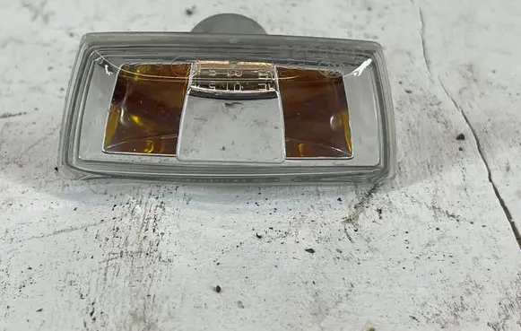 Opel Insignia A Front fender indicator light 13497989 13497990