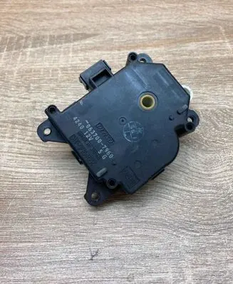 Toyota Prius (XW20) Air flap motor/actuator 0637007960 424012V5G