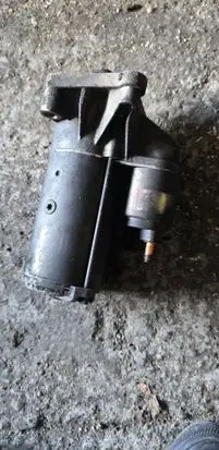 Opel Vivaro Starter motor