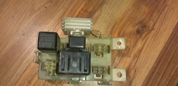 Mitsubishi Space Wagon Fuse box set 6891ya1
