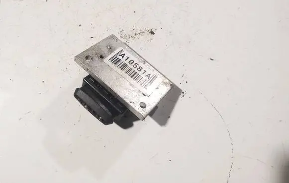 Audi 100 200 5000 C3 Ignition amplifier control unit 211905351